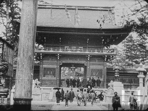 神社の出口 / Sortie d'un temple shintoïste